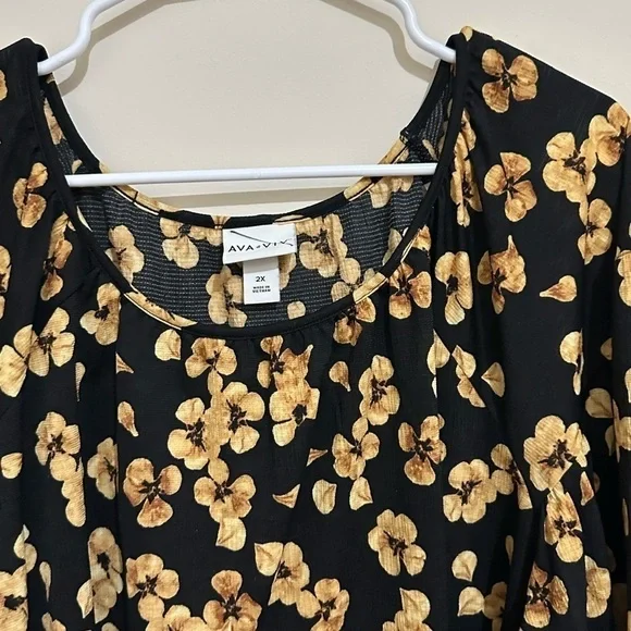 Ava & Viv 2X Black Gold Floral Print Stretch Blouse - Picture 5 of 7